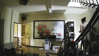 Hack cam chị gái lồn múp khi ở nhà là cởi trần