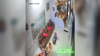 Hack Camera Vợ Chồng Ra Dâm Đãng Vật Nhau Ra Địt Ở Phòng Kháck