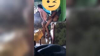 Ô chú già hàng xóm tranh thủ bố mẹ e đi vắng qua nhà tụt quần gạ đụ em