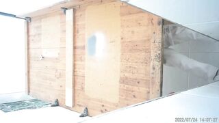 Hack cam WC em gái lồn múp vạch ra lau chùi cực dâm