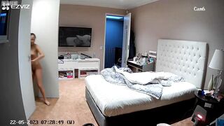 Hack cam phòng ngủ em Vy ở trần thay đồ cực phê