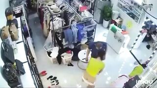 Hồi hộp như phim hành động tí nữa chị gái bị yêu râu xanh chịt