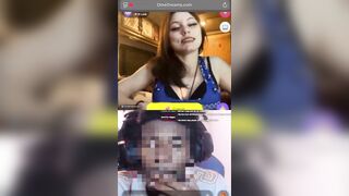 Gái Tây dâm đãng vạch áo khoe cặp vú bự mọng nước cho trai xem nứng vcl