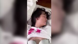 Chuốc say con bạn rồi đưa em nó vào khách sạn ép em nó quan hệ tình dục