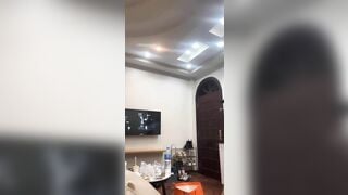 Vô tình lộ hàng khi k mặc áo vú của e teen Việt xinh đẹp ngay trên sóng livetream