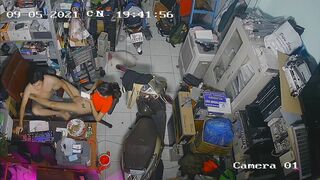 Hack cam thanh niên vừa làm việc vừa phải cạo lông lồn cho người yêu
