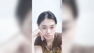Em linh nứng