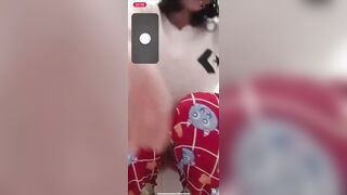Hồng Ngọc Slave Cho Em Trai Liếm Ti – P4