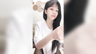 Em gái chan0537 khoe lồn trên livestream