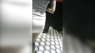 Mỹ nhân ngồi đái có khác