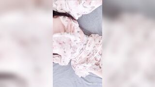 rau dâm xinh xắn da trắng thủ dâm cực mãn nhãn