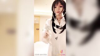Nữ bác sĩ ngây thơ bị bênh nhân biến thái thuốc thuốc cưỡng dăm bắt liếm tinh trùng