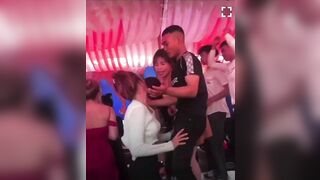 Đi đám cưới cho trai bóp zú 🤣