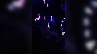 Nhảy nude địt tập thể bên trong quán Karaoke VN,vui như này bảo sao k ham nhỉ