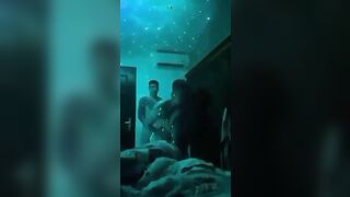 Mẹ k nhớ bố con là ai mẹ chỉ nhớ bố con hôm ấy đụ rất hăng lại có nhiều hình xăm