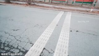 E học sinh Eva đc gạ chụp ảnh đường phố và bị a thợ đụ bắn ngập lồn