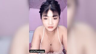 E này nhìn quen