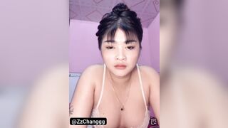 E này nhìn quen