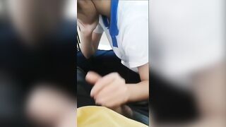 Anh trai bắt em họ ở nhà sục cặc cho anh bắn rồi mới cho đi học