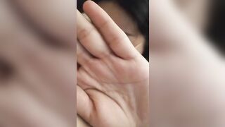 Bạn thân kêu qua ngủ chung rồi bú cu cho