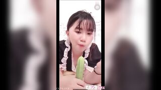 Xem phim sex Hot Thằng súc vật chát sết với bé teen 2k9 chơi quả dưa leo