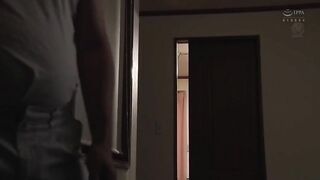 Bố địt ko nổi, cho con trai địt mẹ kế cho vợ sướng
