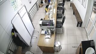 Hack cam những em gái y tá thay đồ trong bệnh viện chuẩn bị vào ca