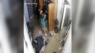 Hack cam nhà có 4 nàng tiên đang thay đồ