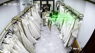 Hack Camera Phòng Thay Đồ Tiệm Váy Cưới