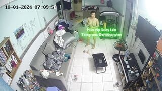 Hack Camera Mẹ Con Nude  Ở Phòng Khách