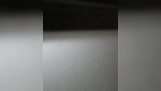 Em gái lộ clip khi đang tắm