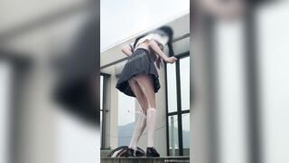 E hs loli dâm đãng rỉ nước ở trường học chảy nước từ cầu thang lên đến sân thượng