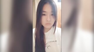E rau lớp 11, Lần đầu Khoe Vú chát sex Thủ Dâm Cạo lông lồn gửi bạn trai thủ dâm 1