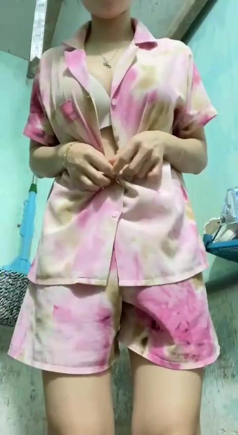 Bey bắp show lồn