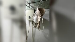 áo dú mẹ bạn thân và bạn thân đã vl