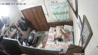 Cậu bé 16 tuổi may mắn ngày nào chị gái U40 cũng kêu qua nhà địt trong cơn nứng