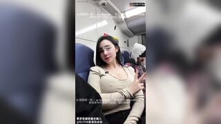 Oshiximiya show vú public cho ng lạ sờ và sục cu bắn tinh vào chân trên tàu điện ngầm