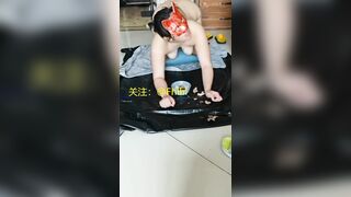 Huấn luyện chó cái thực thụ,bước đầu là tập ăn như 1 con chó p1