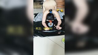 Huấn luyện chó cái thực thụ,bước đầu là tập ăn như 1 con chó p1