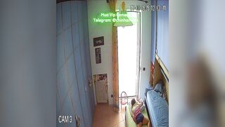 Hack Camera Em Gái Vừa Xem Sex Vừa Thủ Dâm