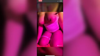 Em chuppy canh bạn ngủ lên live show hàng p1