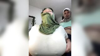 Gái Ả Râp mập mạp vú khủng khát tình