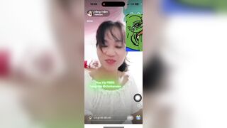 Chị Gái Hồi Xuân Call Sex Khoe Vú To Lồn Múp