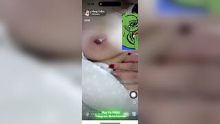 Chị Gái Hồi Xuân Call Sex Khoe Vú To Lồn Múp