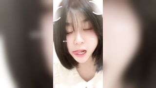 Bé gái loli mới mới quay video đi đái cho ny xem