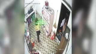 Hack Camera Chỗ Thay Đồ Của Chị Gái Vú To
