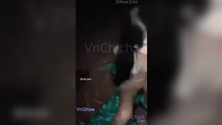 Nữ sinh mới lớn ở Gia Lai Some với đám bạn trong rừng . Học sinh bây giờ bạo vl