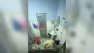quay lén chị hàng xóm tắm
