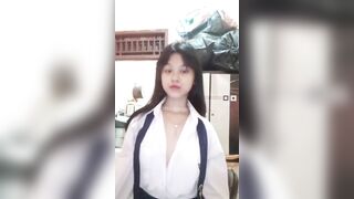 E học sinh thủ dâm cu giả