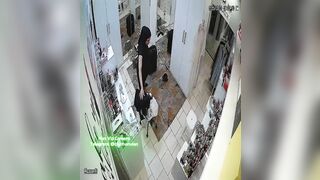 Hack Camera Phòng Thay Đồ Máy Bay Ấn Độ